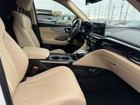 Used 2026 Acura MDX SH-AWD image 17