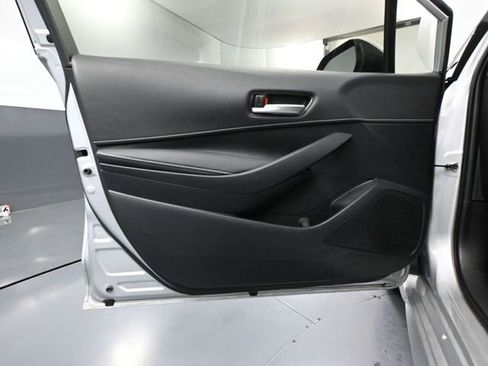 Used 2022 Toyota Corolla SE image 18