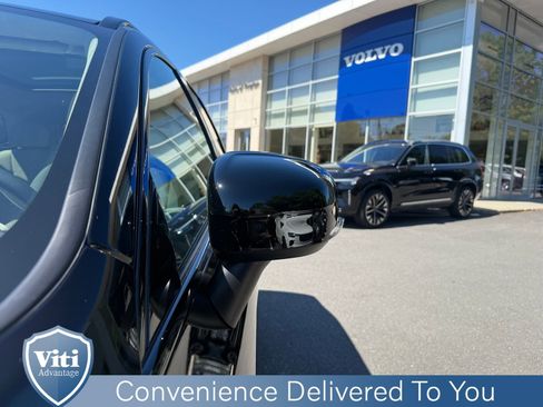 Certified 2024 Volvo XC60 T8 Ultimate w/ Protection Package Premier image 11