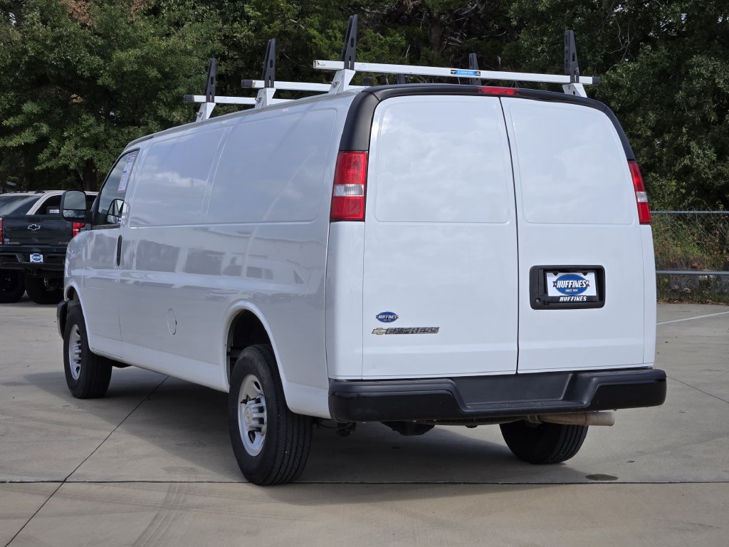 Used 2024 Chevrolet Express 3500 Extended RWD image 5