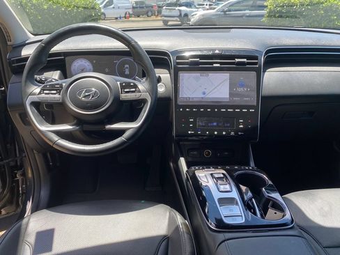 Certified 2022 Hyundai Tucson Limited FWD image 12