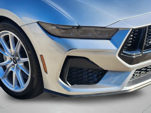 Used 2025 Ford Mustang GT Premium RWD image 34
