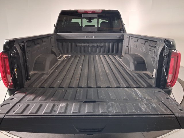 Used 2022 GMC Sierra 2500 Denali w/ Denali Black Diamond Edition AWD/4WD image 15