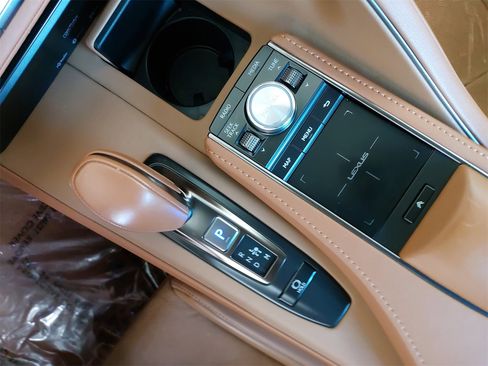 Used 2018 Lexus LC 500 Coupe image 27