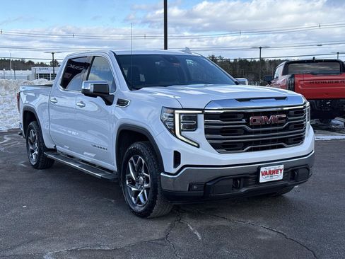 Used 2022 GMC Sierra 1500 SLT w/ SLT Premium Package image 3