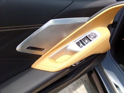Used 2024 Chevrolet Corvette Z06 RWD image 16