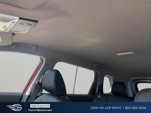 Used 2025 Nissan Rogue SL AWD/4WD image 8