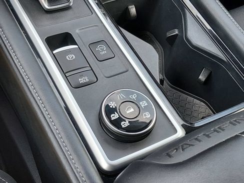 Certified 2024 Nissan Pathfinder SV AWD/4WD image 22