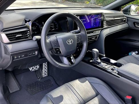 Used 2025 Toyota Camry XSE image 17
