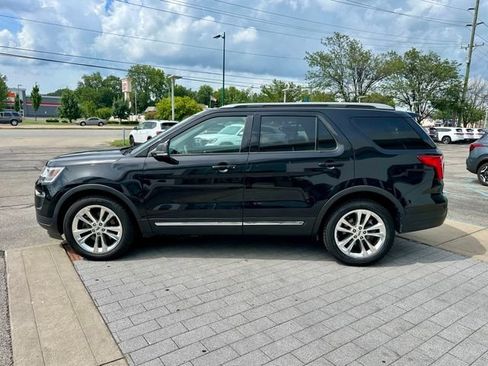Used 2019 Ford Explorer XLT w/ Equipment Group 202A FWD image 4