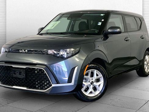 Certified 2025 Kia Soul LX image 12