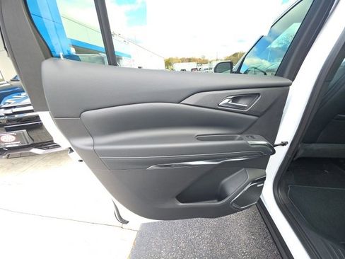 New 2026 Chevrolet Traverse LT w/ Enhanced Driving Package image 24