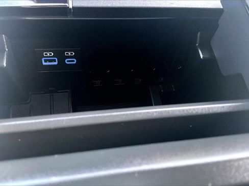 Used 2023 Toyota Tundra Limited image 33