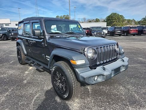 Used 2018 Jeep Wrangler Unlimited Sport AWD/4WD image 1