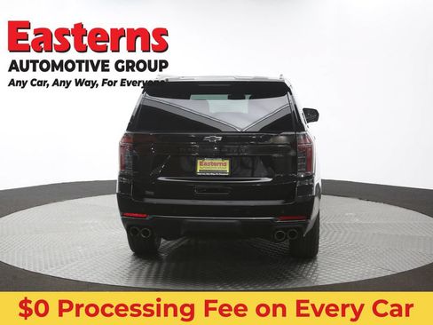Used 2025 Chevrolet Suburban Z71 AWD/4WD image 40