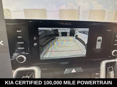 Used 2023 Kia Sorento S w/ Panoramic Sunroof Package AWD/4WD image 9