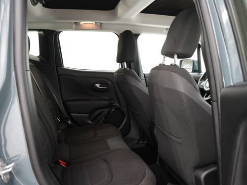 Used 2017 Jeep Renegade Altitude AWD/4WD image 13