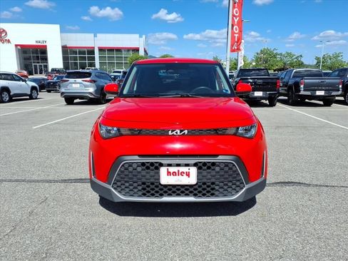 Used 2025 Kia Soul LX FWD image 10