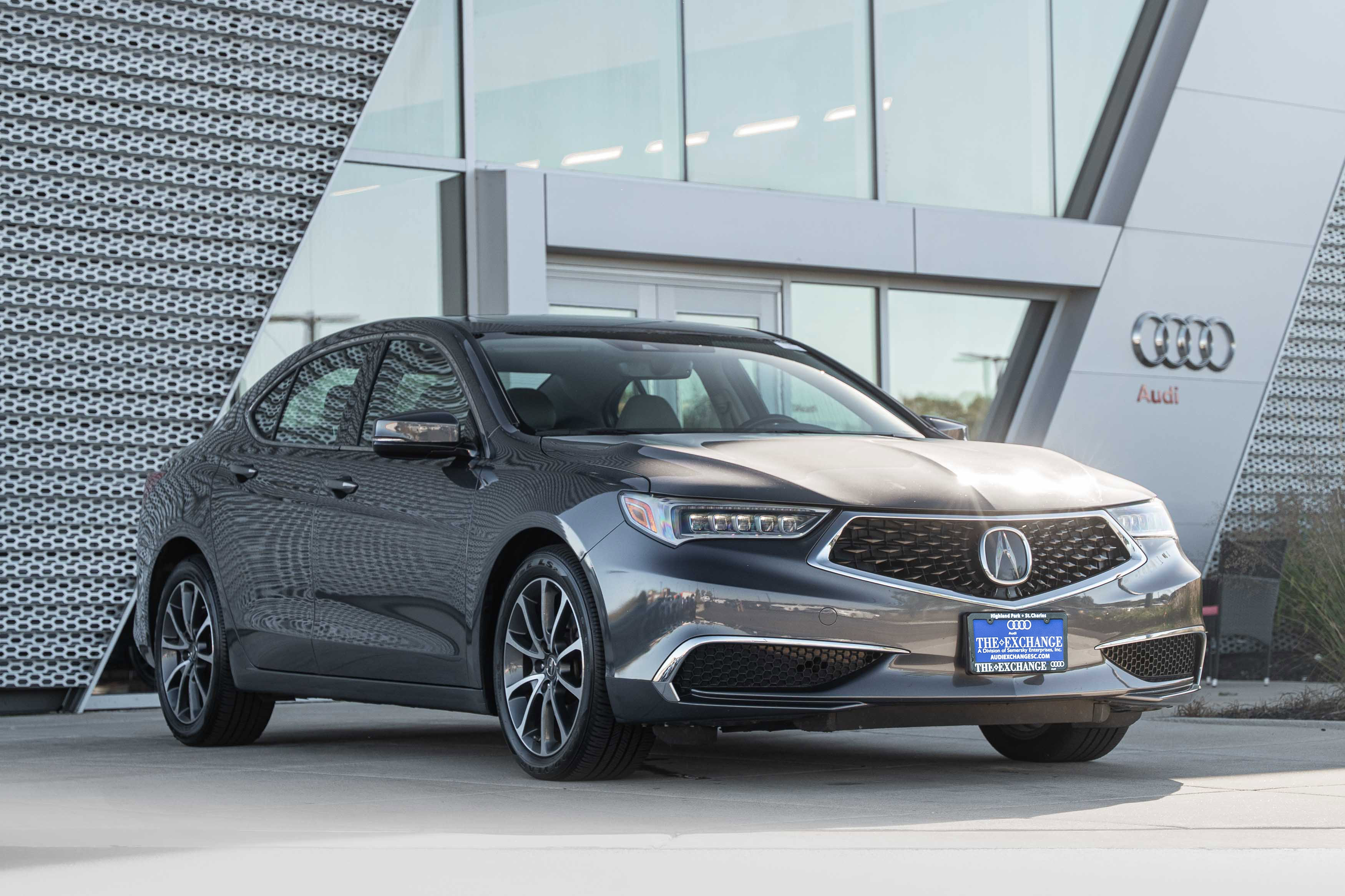 Used 2019 Acura TLX V6 FWD image 1
