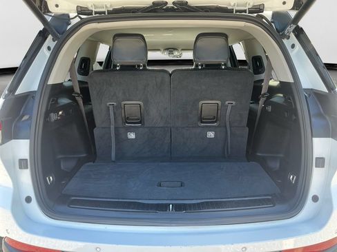 Used 2023 Jeep Grand Cherokee L Limited w/ Black Appearance Package RWD image 17
