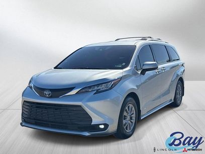 Used 2021 Toyota Sienna LE