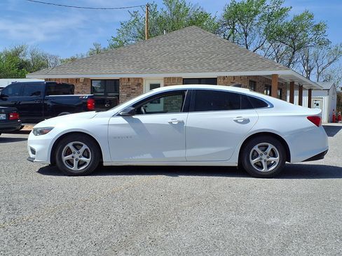 Used 2017 Chevrolet Malibu LS image 16