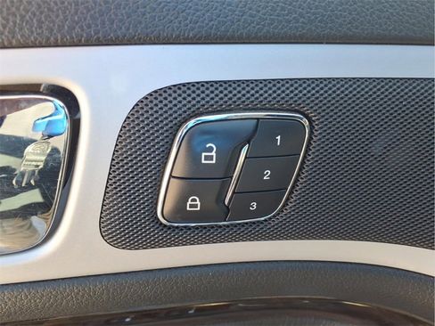 Used 2014 Ford Explorer Limited image 11