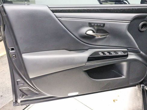 Used 2025 Lexus ES 350 w/ Premium Package FWD image 22