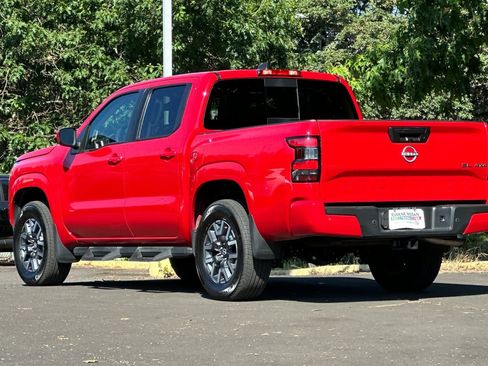 Used 2024 Nissan Frontier SL w/ Technology Package AWD/4WD image 6