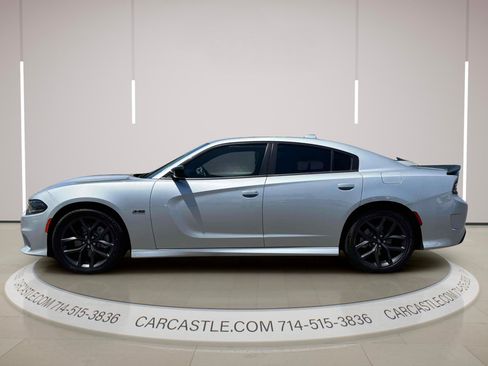 Used 2023 Dodge Charger R/T w/ Plus Group RWD image 2
