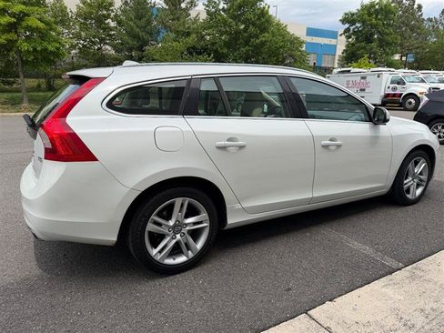 Used 2015 Volvo V60 T5 Premier FWD image 18