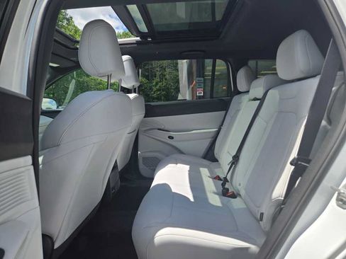 New 2026 Jeep Cherokee Limited AWD/4WD image 27