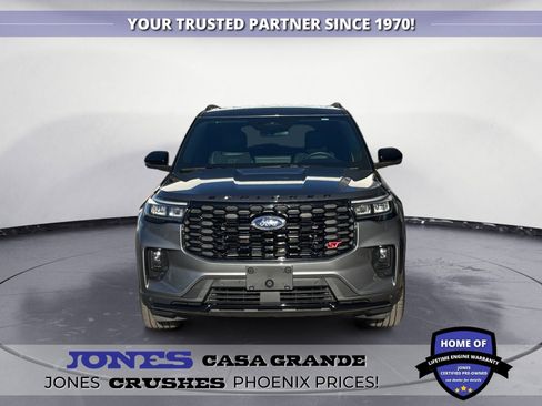Used 2025 Ford Explorer ST image 8