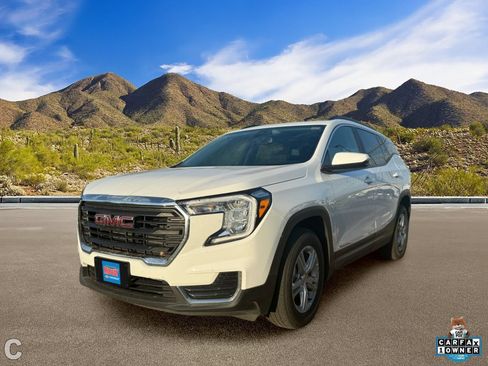 Used 2023 GMC Terrain SLE w/ Driver Convenience Package AWD/4WD image 2