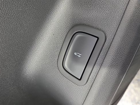 New 2026 Chevrolet Traverse LT w/ Sun and Wheel Package image 33