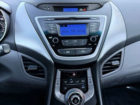 Used 2013 Hyundai Elantra GLS image 27