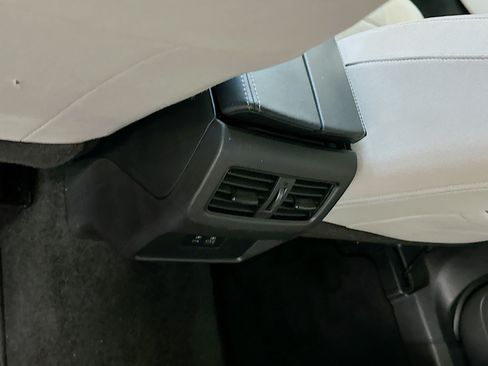 Used 2023 Nissan Rogue SV AWD/4WD image 27