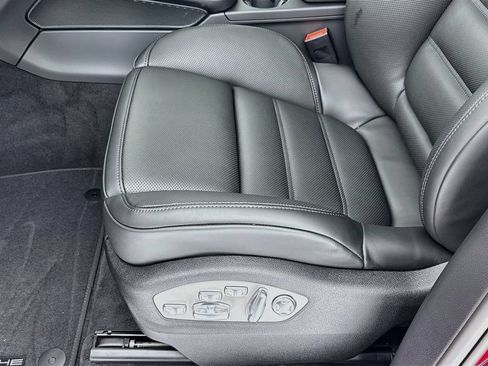 New 2026 Porsche Macan S AWD/4WD image 13