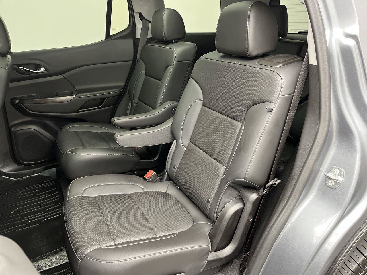 Certified 2022 GMC Acadia SLT w/ Elevation Edition AWD/4WD image 14