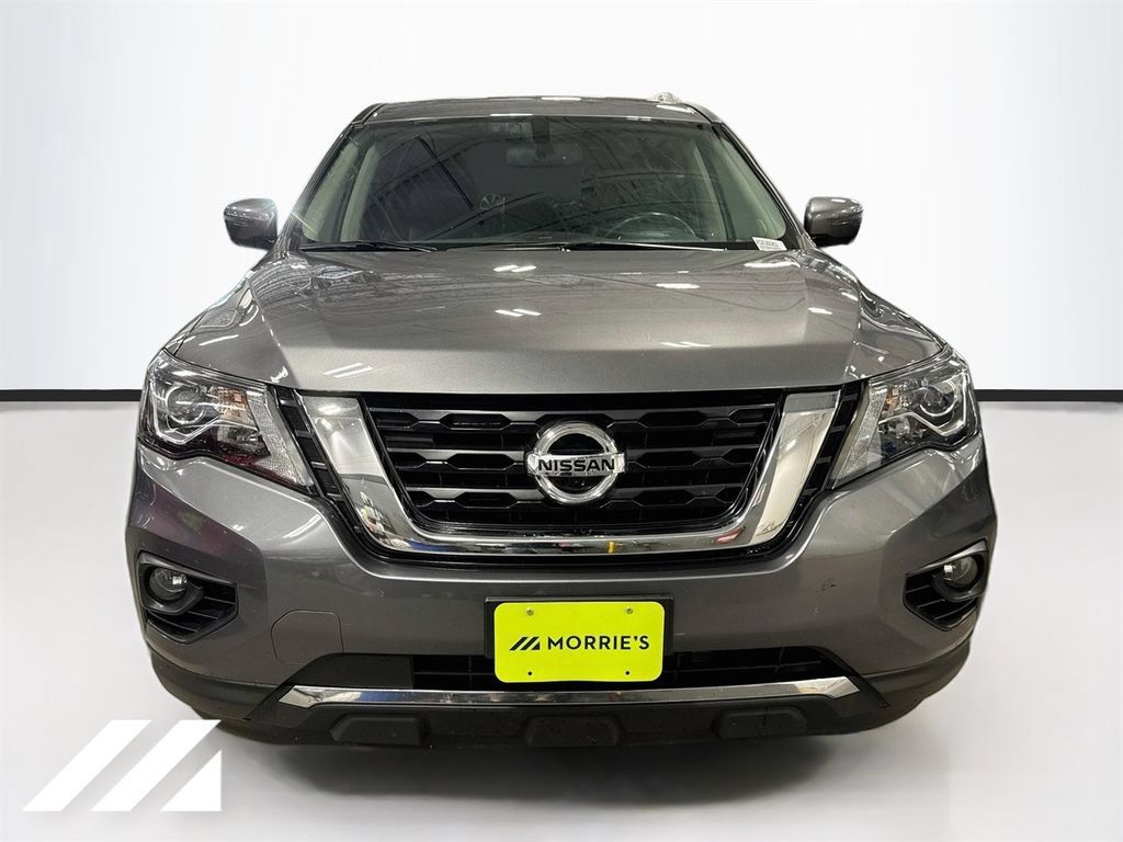 Used 2019 Nissan Pathfinder Platinum AWD/4WD image 2