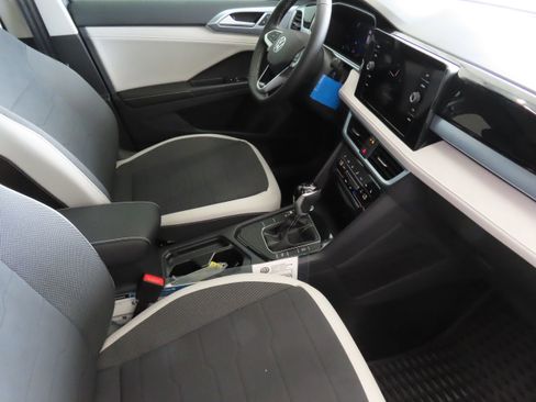 New 2025 Volkswagen Taos SE image 26