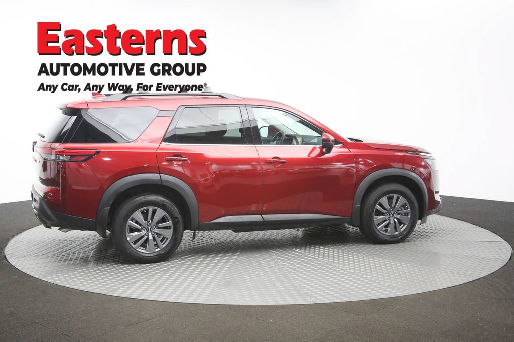 Used 2024 Nissan Pathfinder SV AWD/4WD image 46