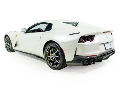 Used 2021 Ferrari 812 GTS RWD image 4