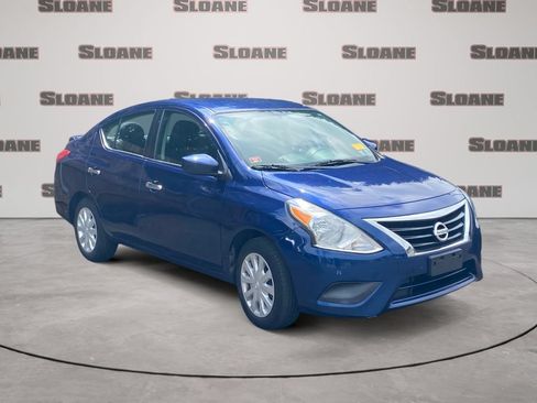 Used 2019 Nissan Versa SV FWD image 2