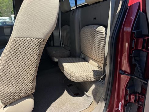 Used 2014 Nissan Frontier SV AWD/4WD image 25