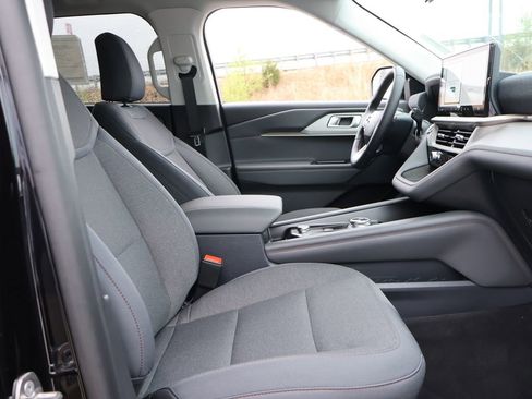 New 2026 Ford Explorer Active AWD/4WD image 9
