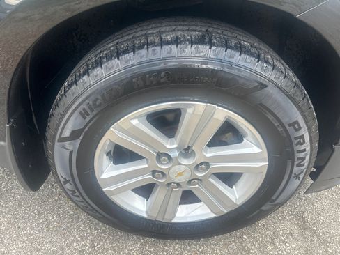 Used 2014 Chevrolet Traverse LT FWD image 24