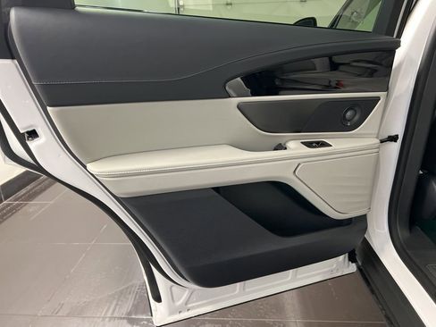 New 2026 Lincoln Nautilus Premier w/ Equipment Group 102A image 38