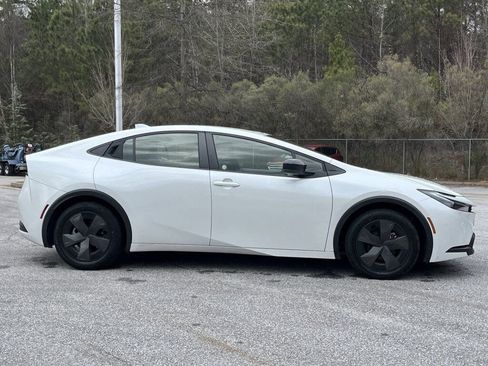 Used 2024 Toyota Prius LE image 24