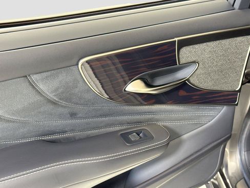 Used 2018 Lexus LS 500 AWD w/ Luxury Package image 27